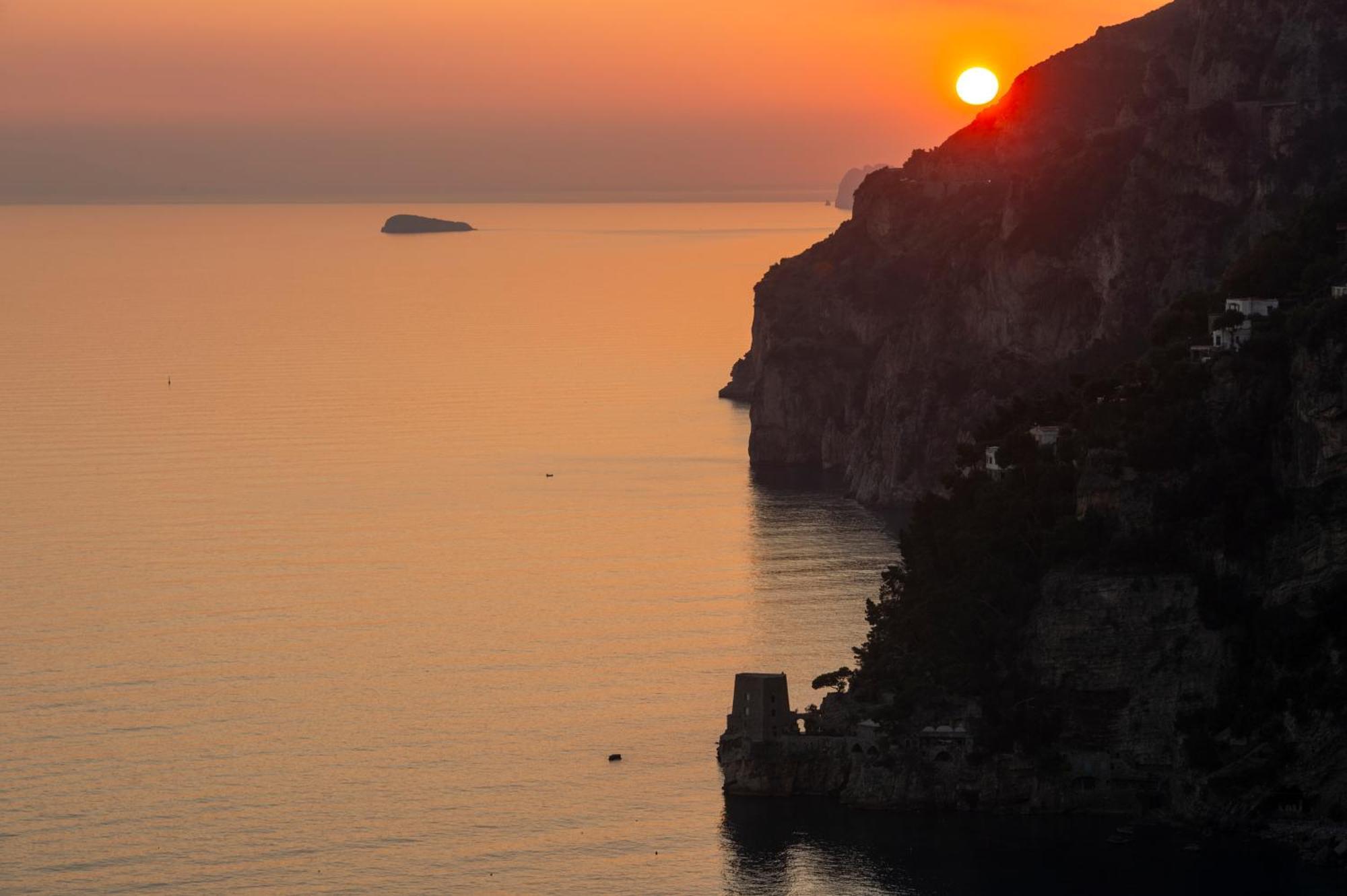 Apartament Aria Di Mare,Near Elevator, Few Steps, Parking, Garden Positano Zewnętrze zdjęcie